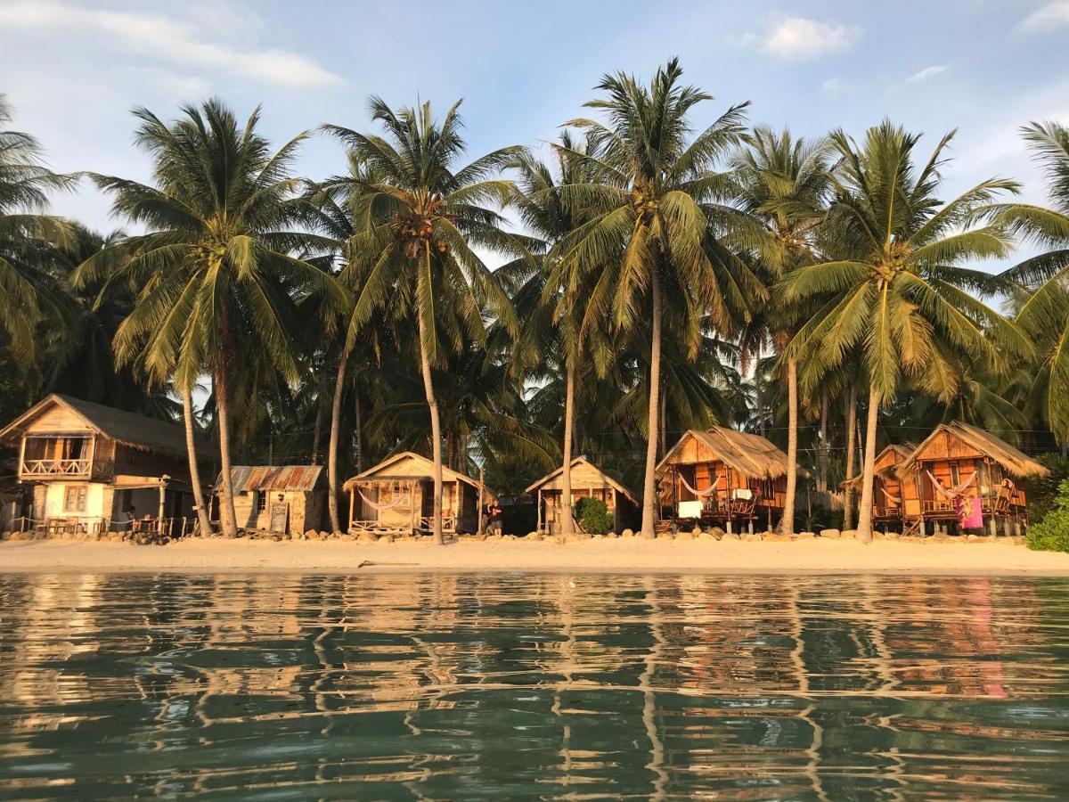 Castaway Beach Bungalows Szrithanu Kültér fotó
