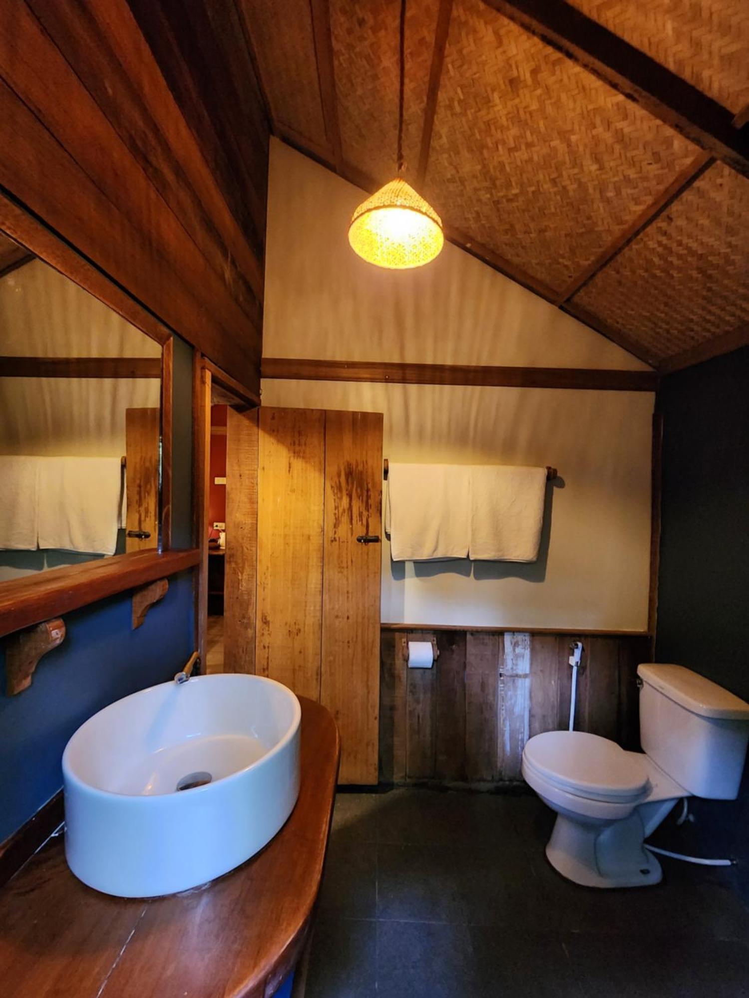 Castaway Beach Bungalows Szrithanu Kültér fotó