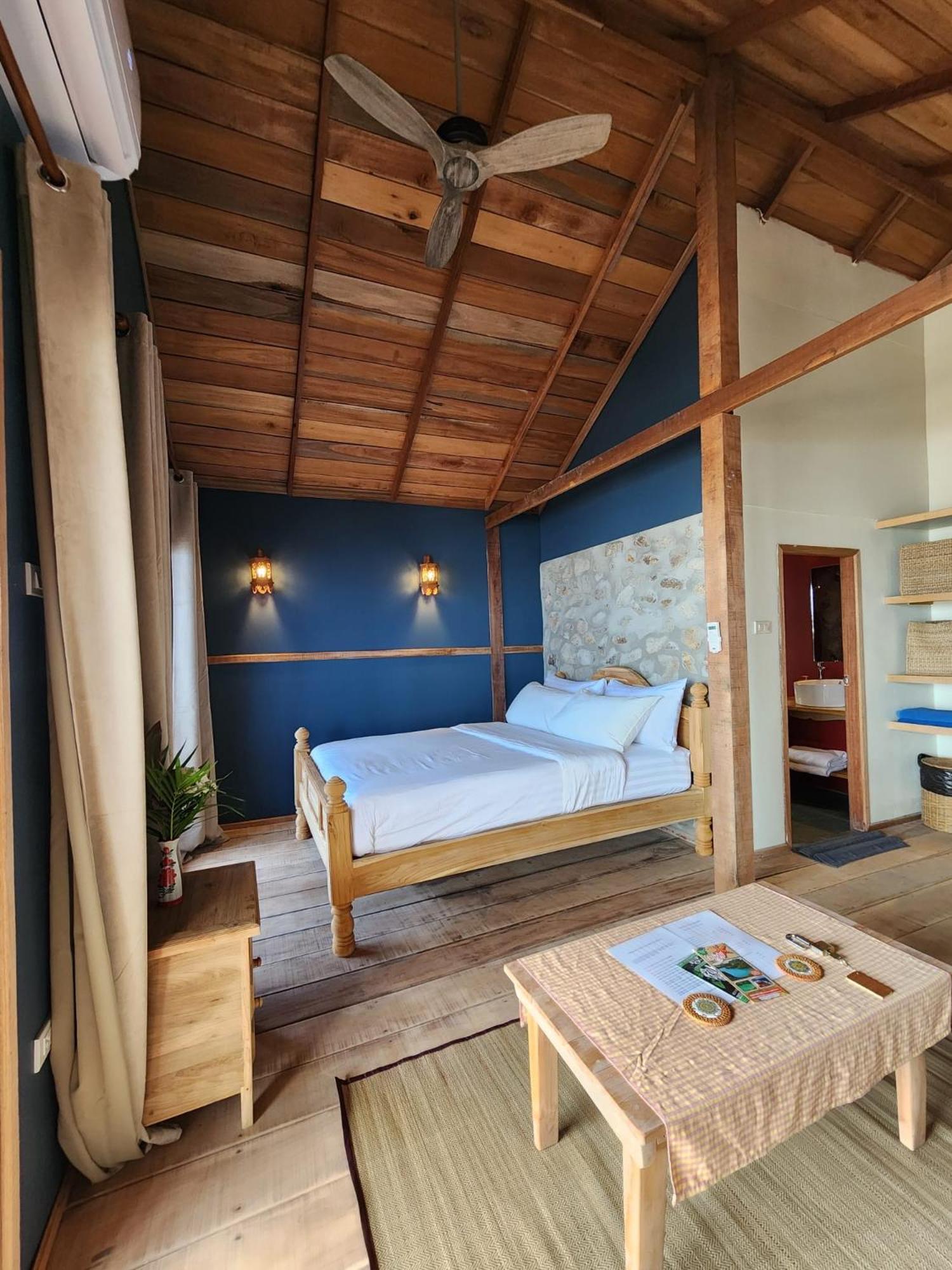Castaway Beach Bungalows Szrithanu Kültér fotó