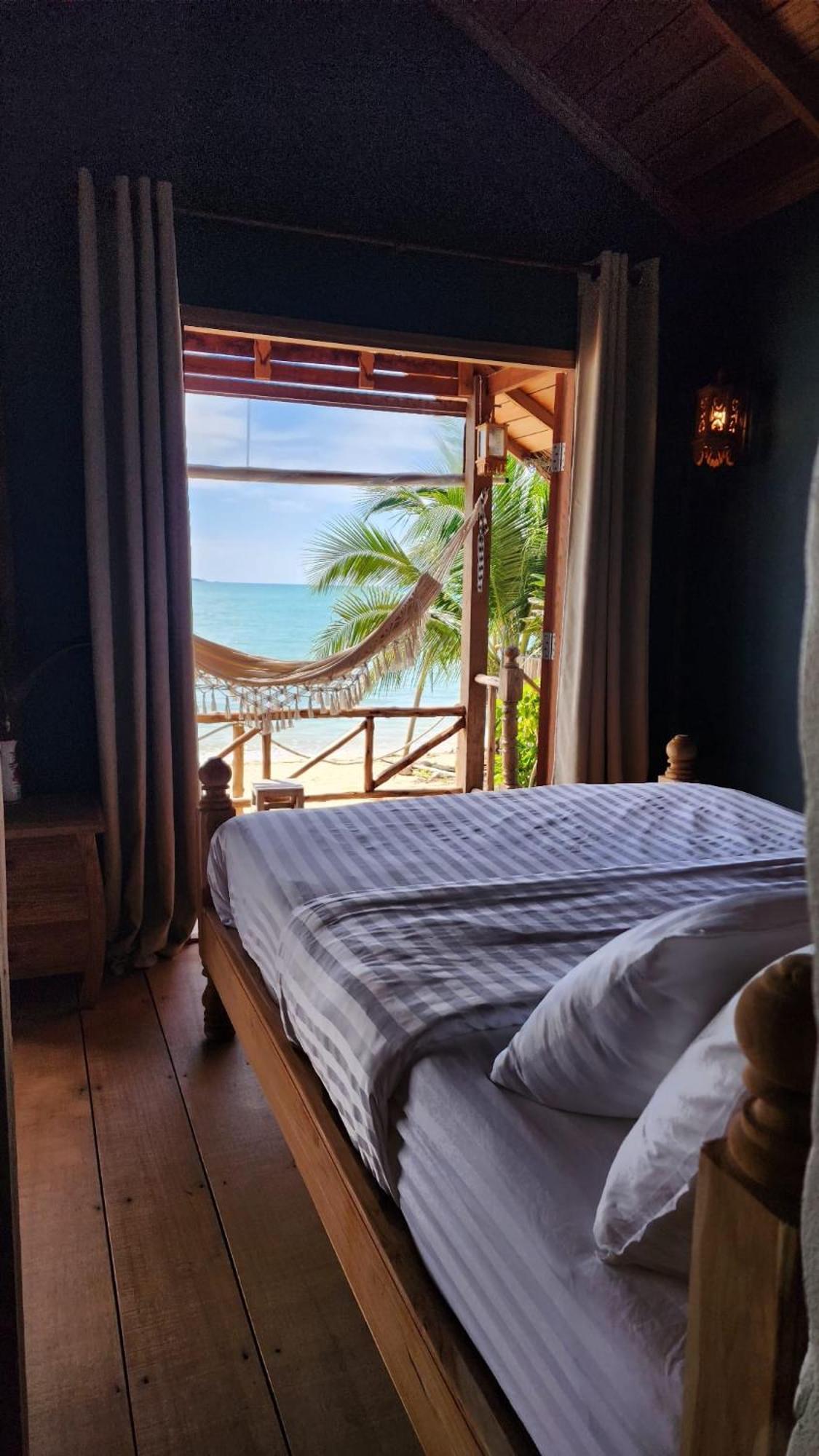 Castaway Beach Bungalows Szrithanu Kültér fotó
