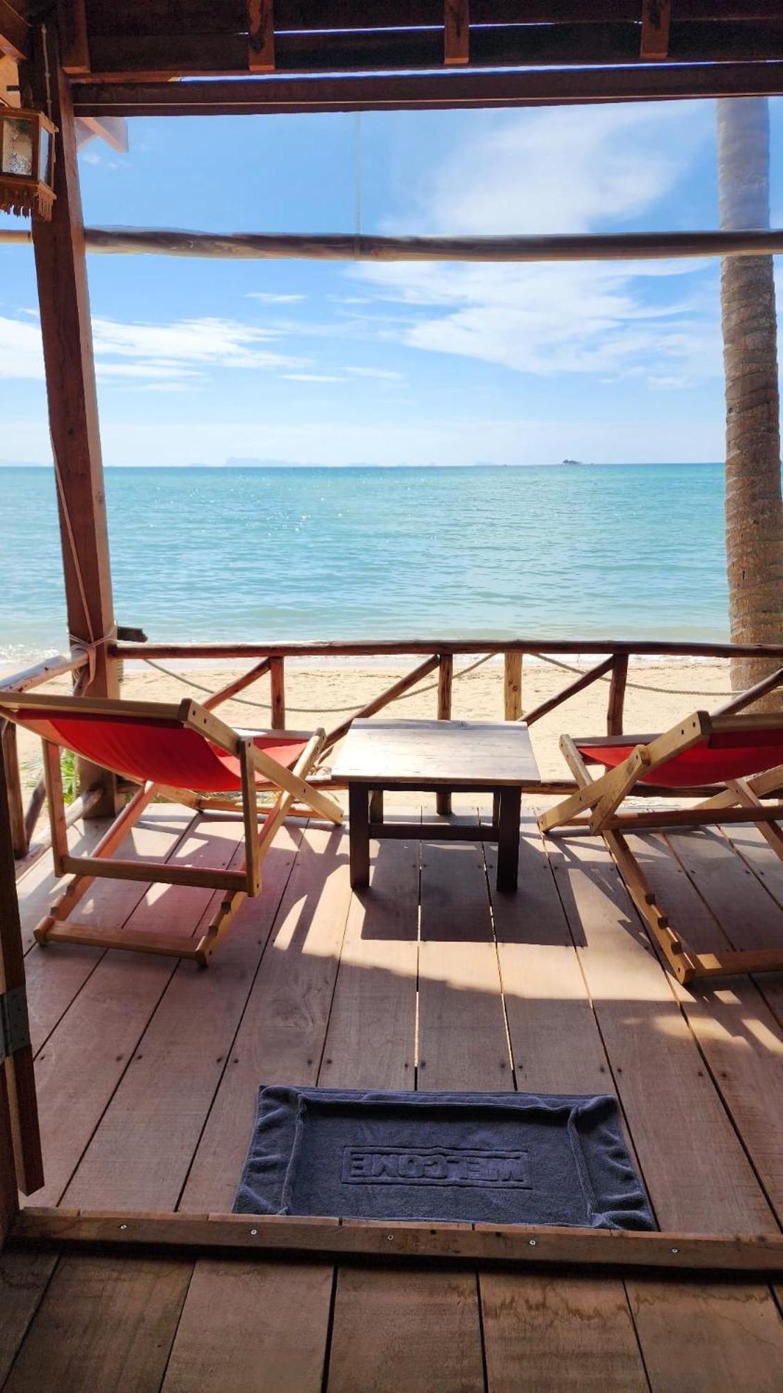 Castaway Beach Bungalows Szrithanu Kültér fotó
