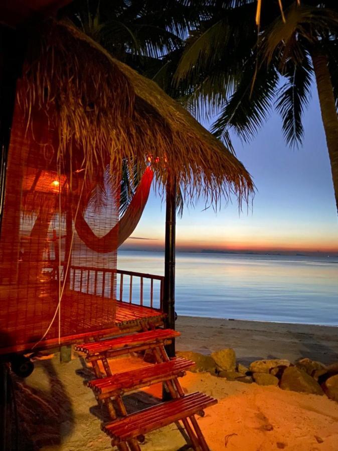 Castaway Beach Bungalows Szrithanu Kültér fotó